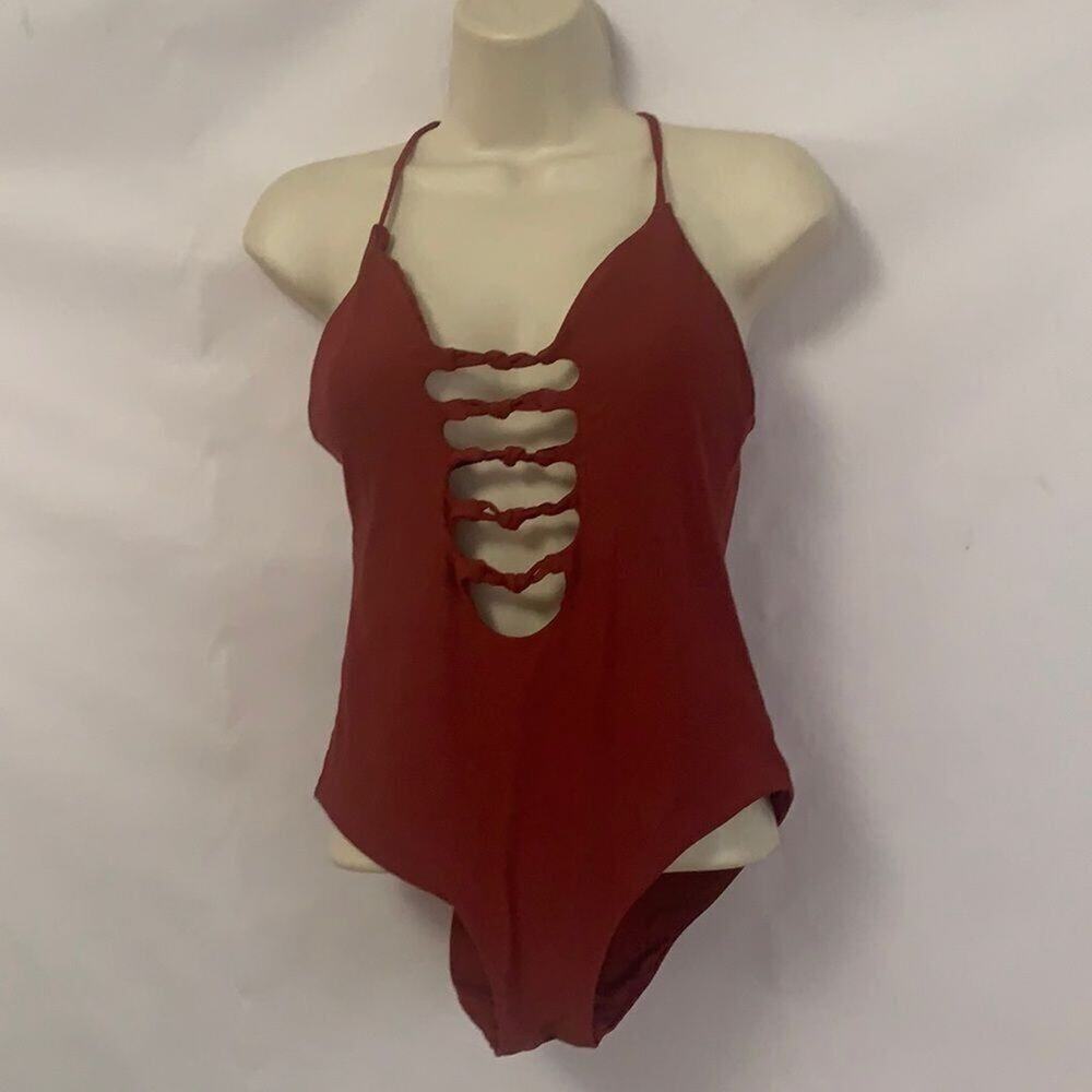 BCA REBECCA VIRTUE SWIMSUIT ONEPIECE SIZE S/P‎